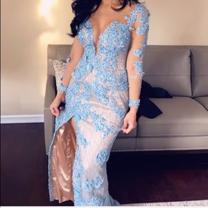 Blue and Cream size 6 Dress